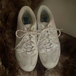 VARSITY CHEER SHOES